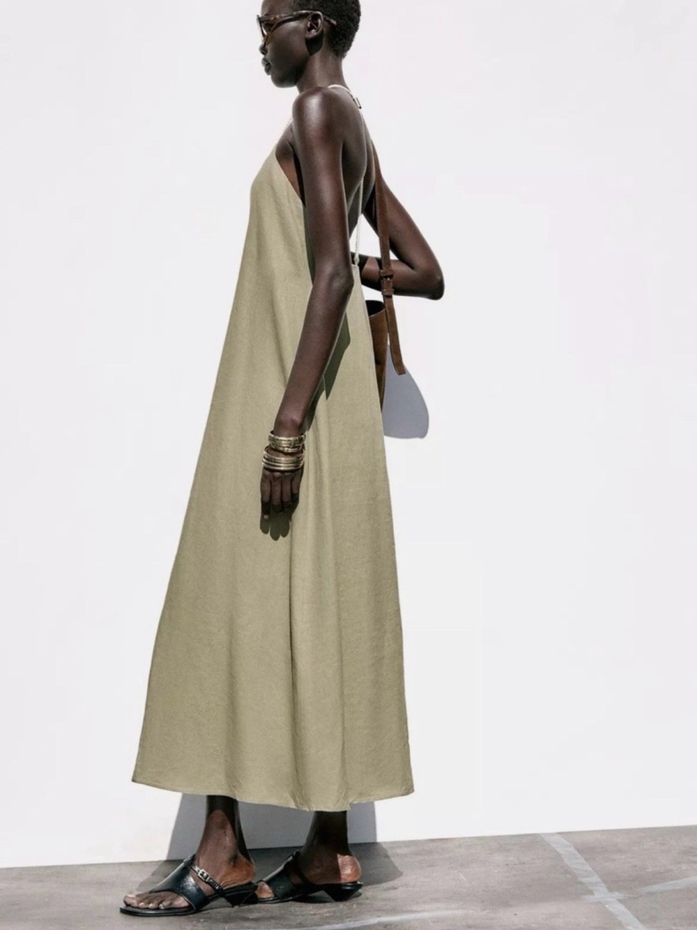 zara voluminous linen midi dress - Picture 2 of 9